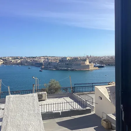 Harbour View Apartment