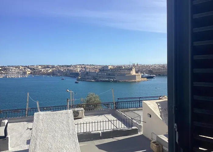 Harbour View Apartment